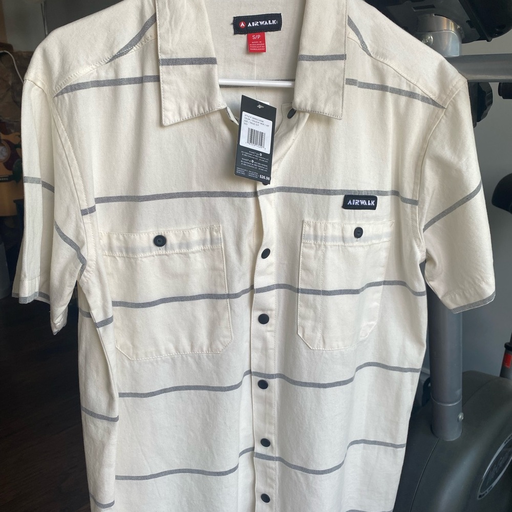 Airwalk Men's Casual Cream and Gray Button Down Shirt